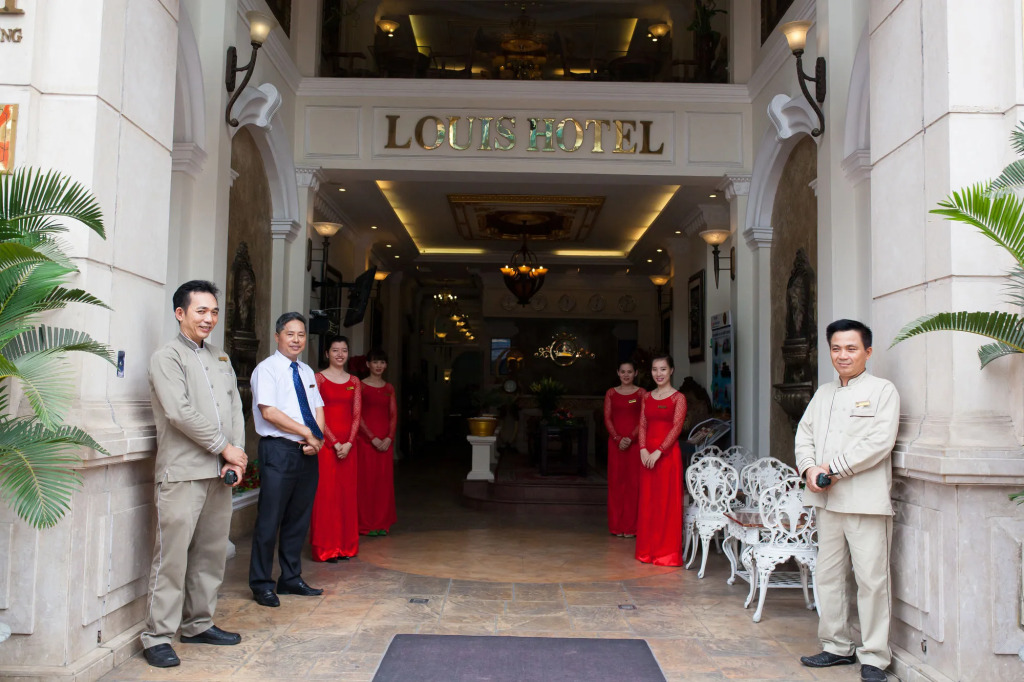Louis Hotel
