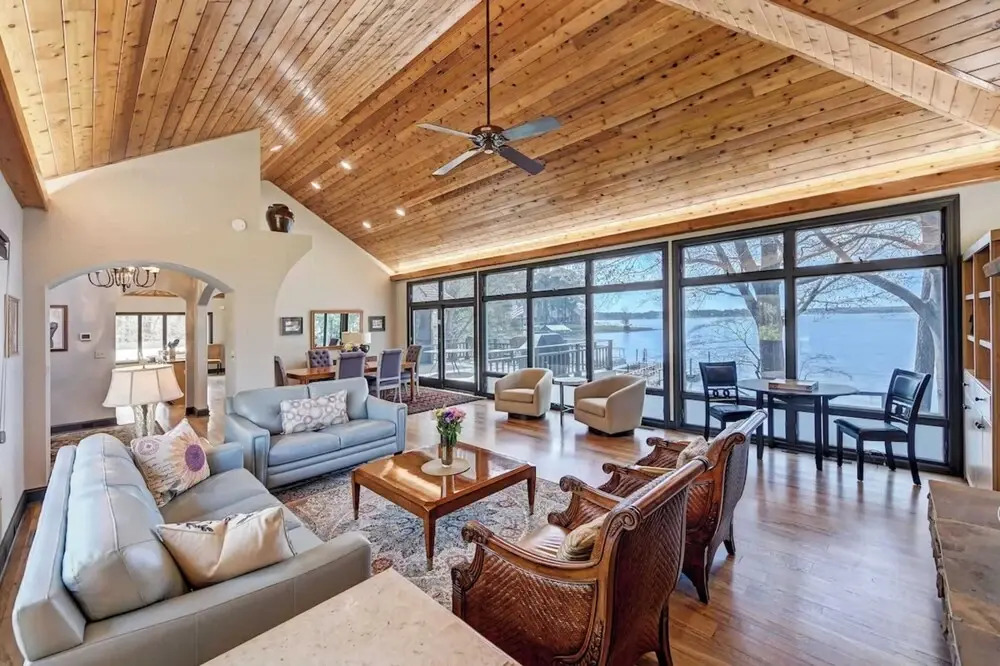Landover Lodge by Avantstay Waterfront + Dock