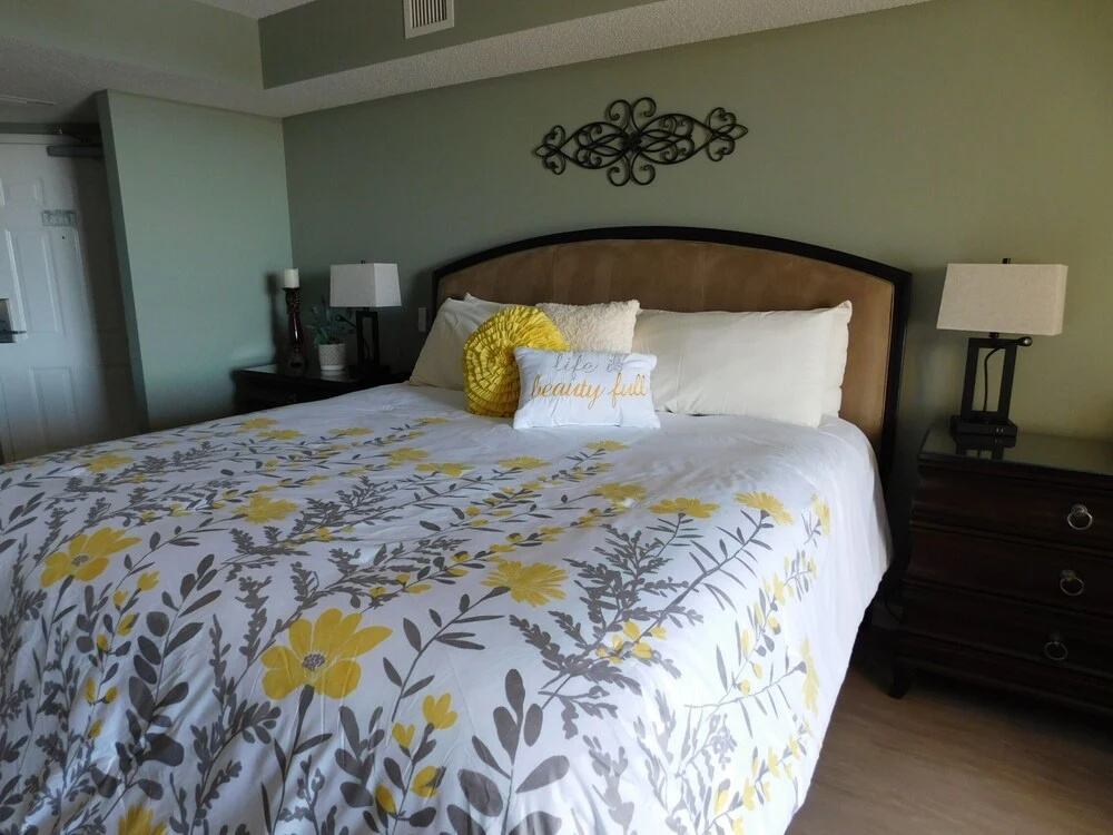 Yacht Club Villas #2-502