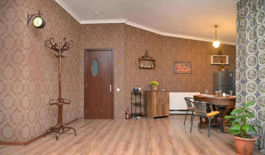 Natia's apartment on Dadiani st.