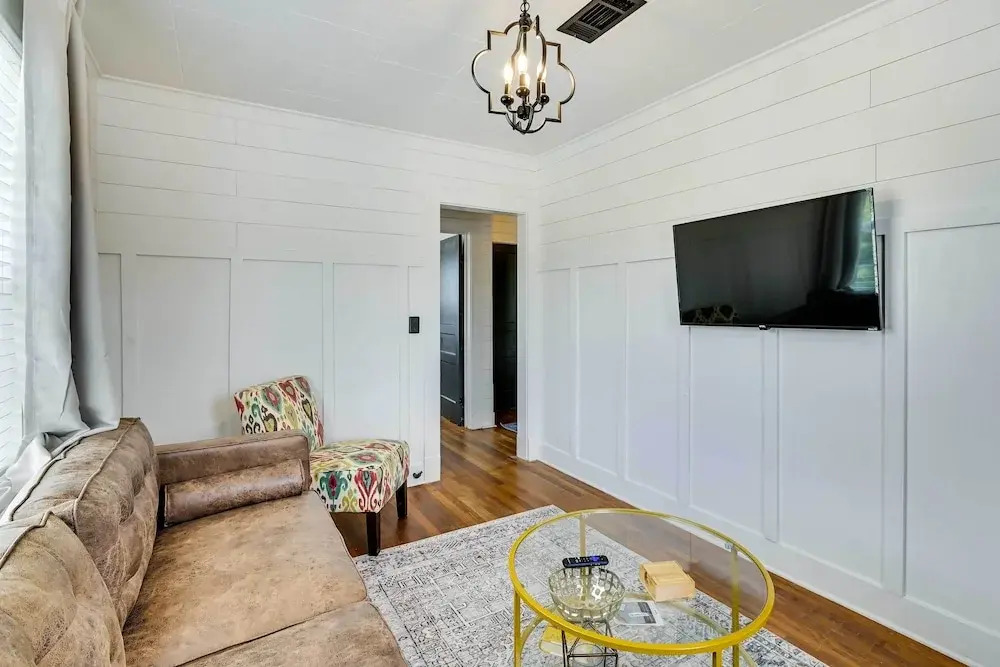 Cozy Starkville Apartment: Walk to Main Street!