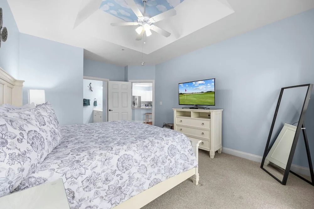 Stunning 3BR 3BA Golf Villa Near Beach, Myrtle Beach