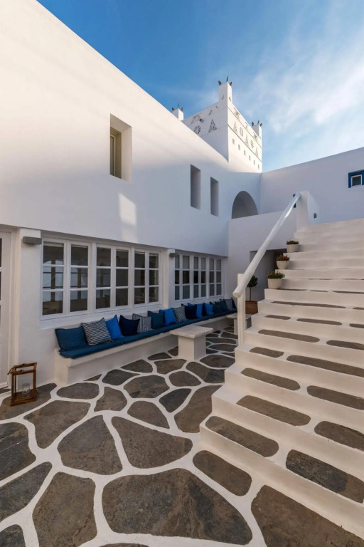 Rochari Hotel