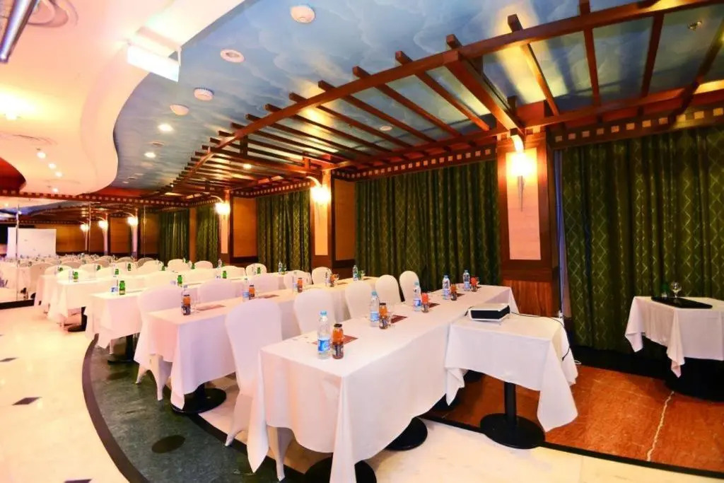 Al Muna Kareem Hotel- EX LEADER