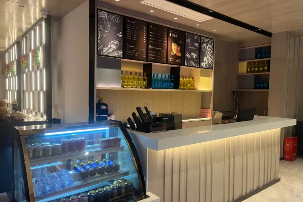 Echarm Hotel (Nanchang Bayi Square Subway Station Wushang MALL)