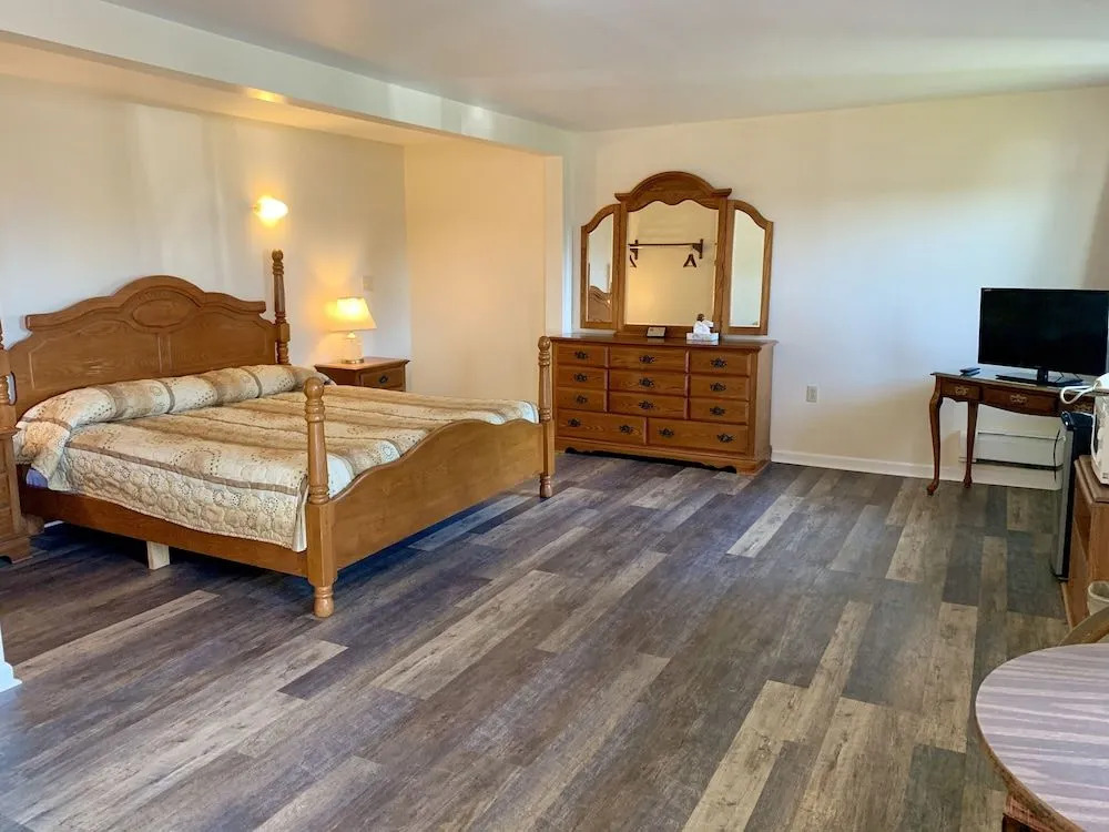 Thumb Heritage Inn