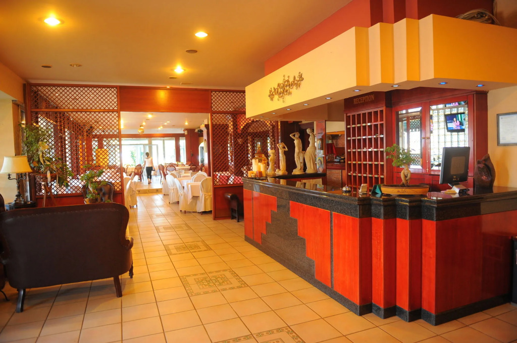 Hotel Platon Beach