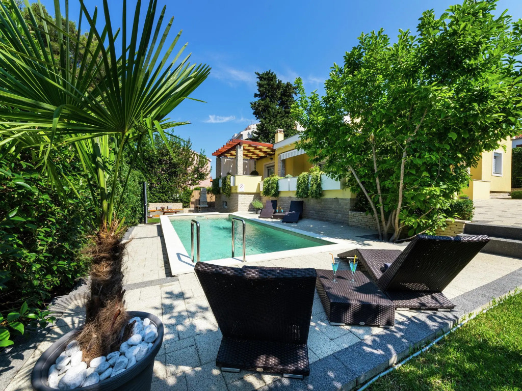 Exquisite Villa with Private Pool in Zadar