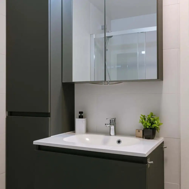 Spacious Vacation Home for 12 Guests in Westende