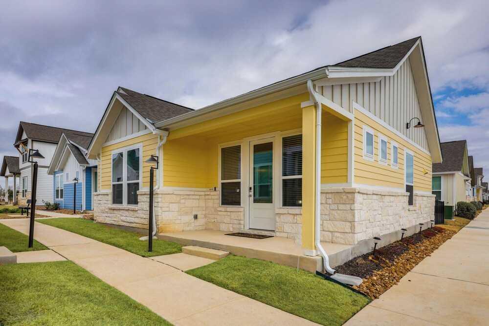 Modern New Braunfels Gem 3 Mi to Gruene Hall!