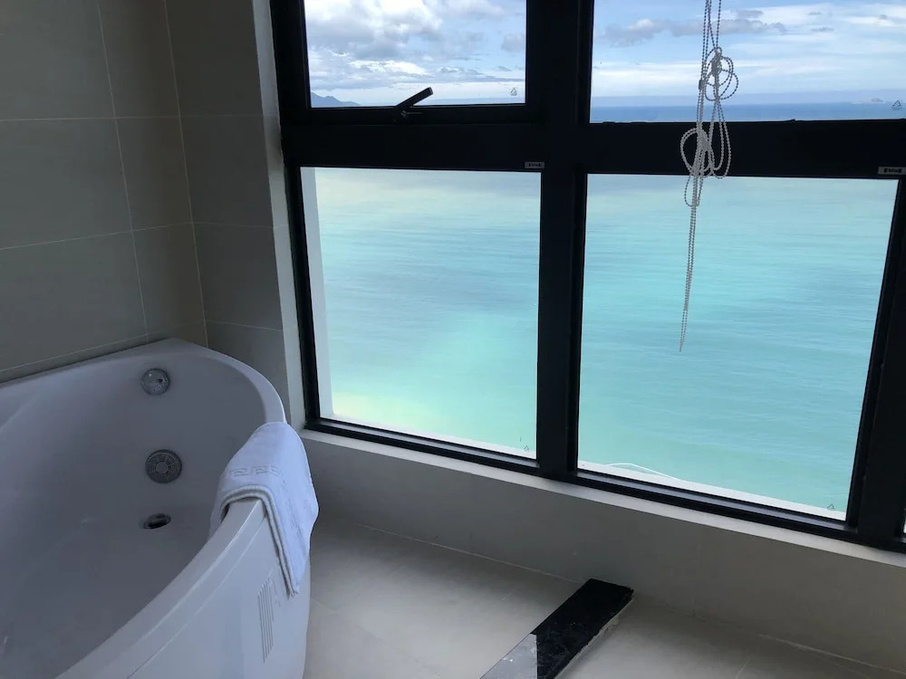 Gold Coast Nha Trang Luxury Apartment - Ocean View