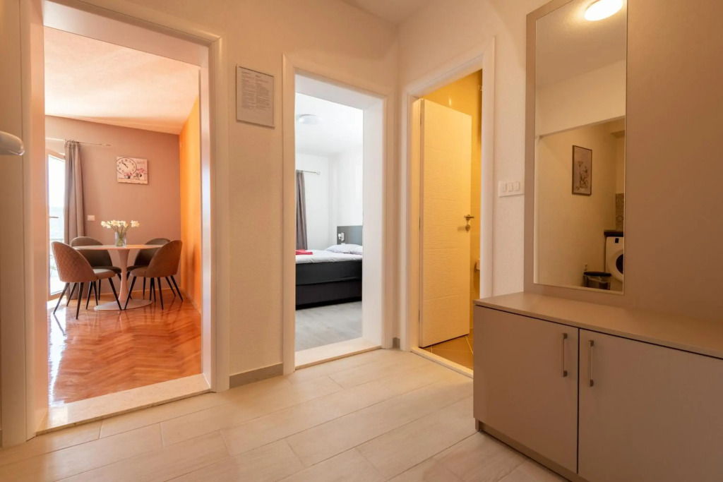 Apartments & rooms Leon