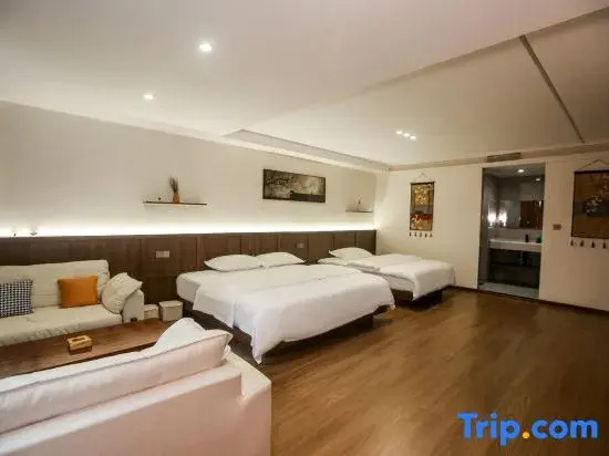 Log Maple Boutique Homestay