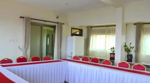 Petit Saigon Beach Hotel