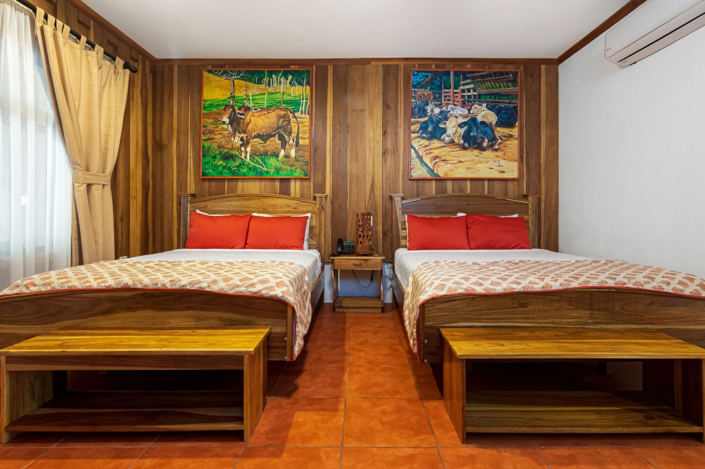 Hacienda Guachipelin Volcano Ranch Hotel & Hot Springs