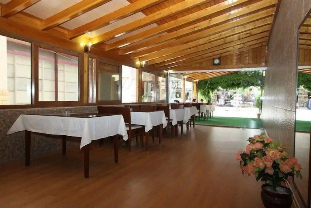 Eren Otel Çeşme