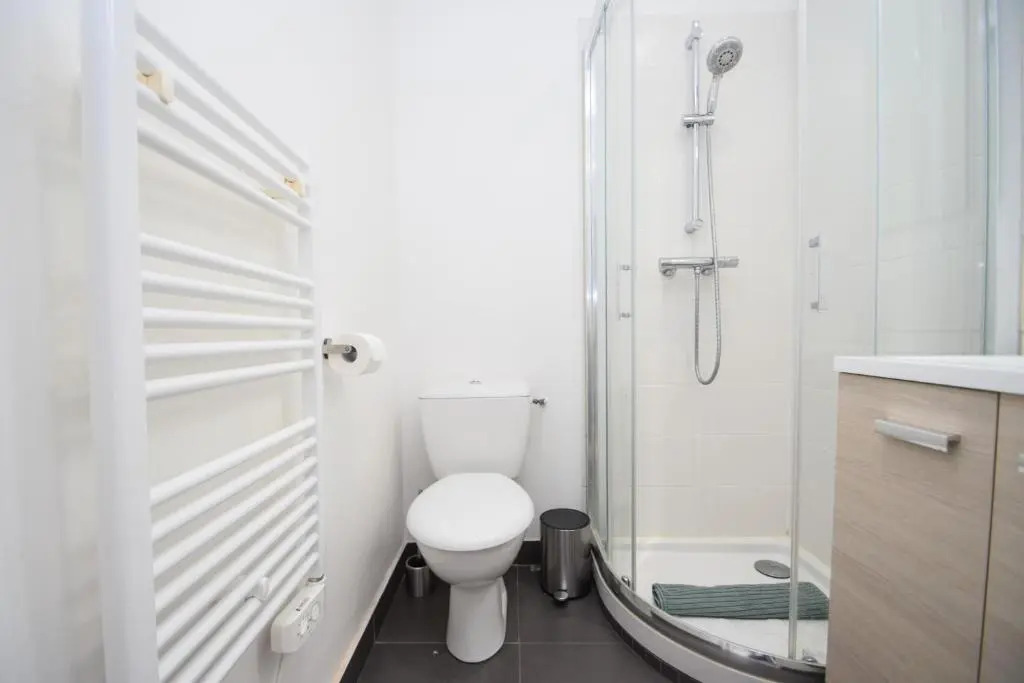 Appartement cosy 2 pers vue mer balcon hyper centre Dinard