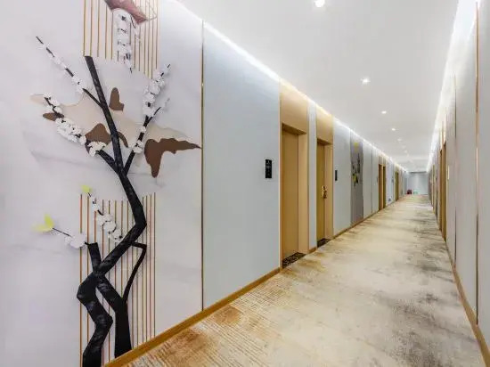Zhongshan Louis Business Hotel (Shidai Fanghuali Bus Terminal Branch)