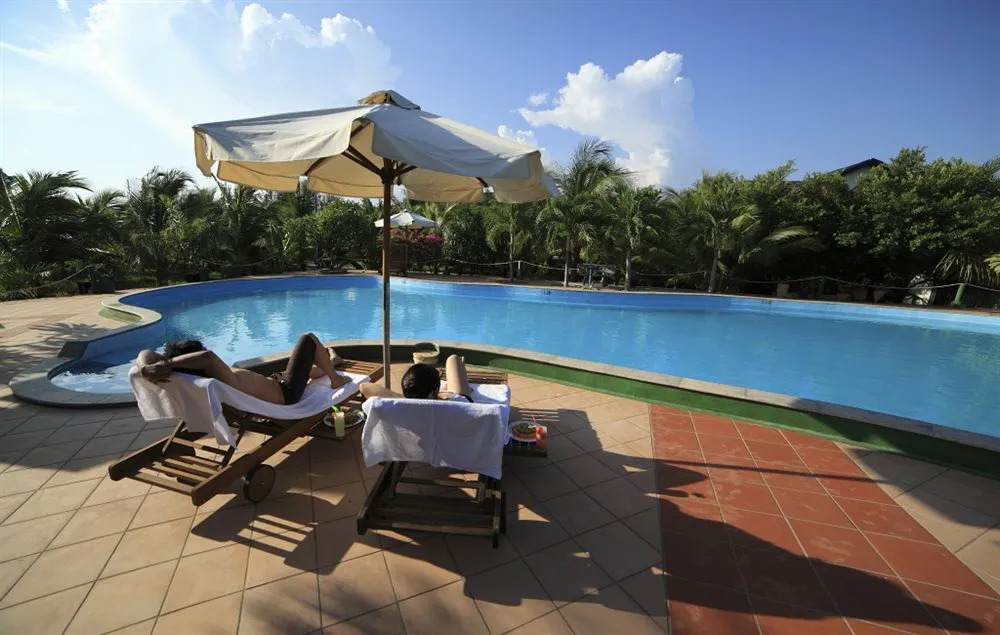 Gold Rooster Resort