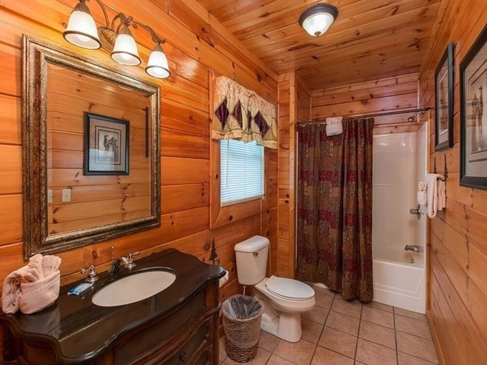 Splash Country 4 Bedrooms 4 Bathrooms Cabin