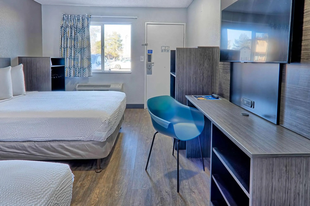 Motel 6-Lancaster, CA