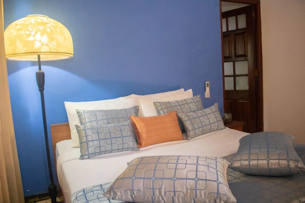 Holistic Villas River