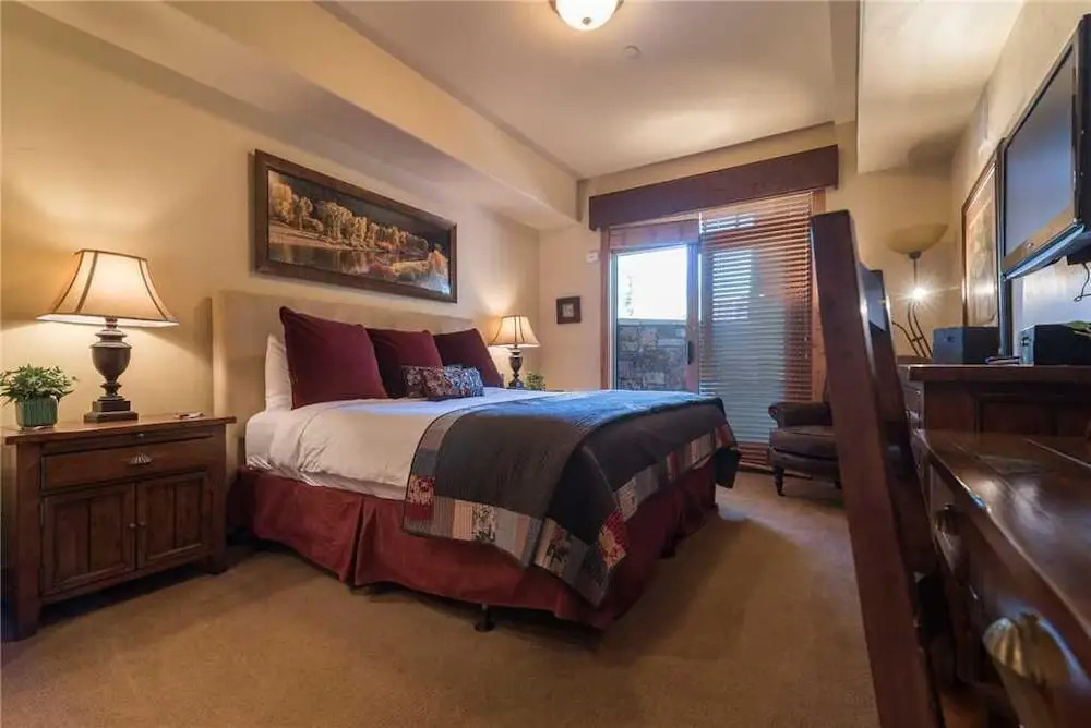 6110 Bear Lodge, Trappeur's Crossing Apartment 3