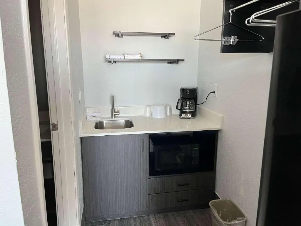 Studio 6 Galveston TX