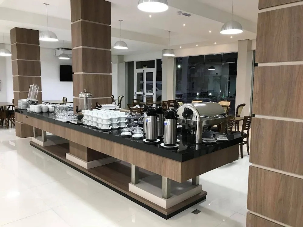 Confort Fronteira Hotel