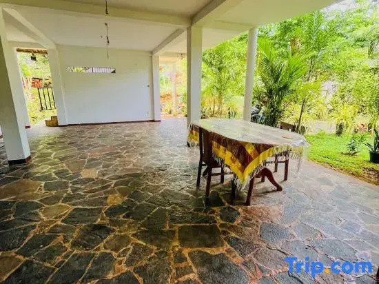 Lake View Villa Tangalle