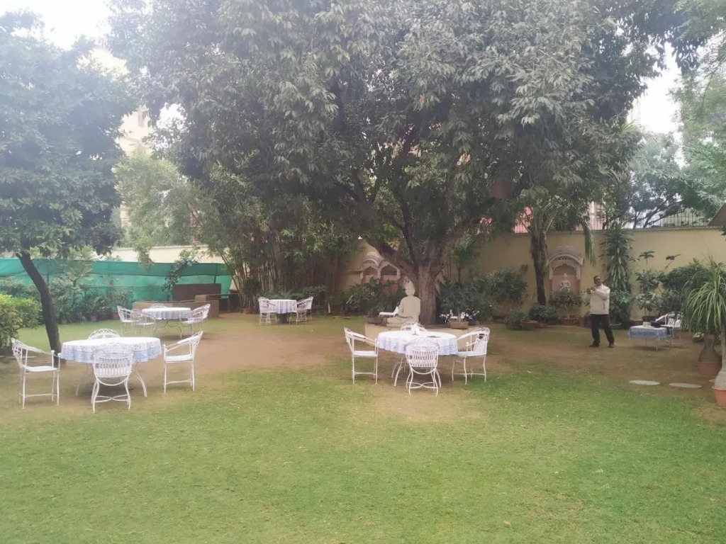 Anuraag Villa