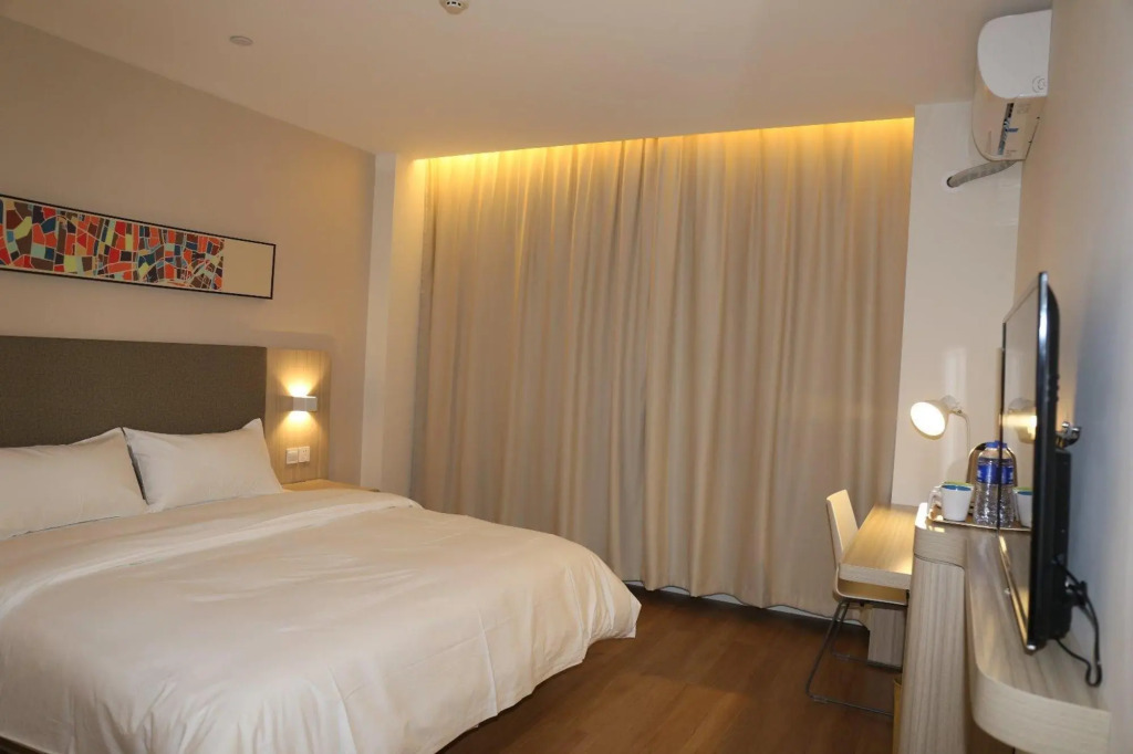 Hanting Hotel (Manzhouli Beihu Park)