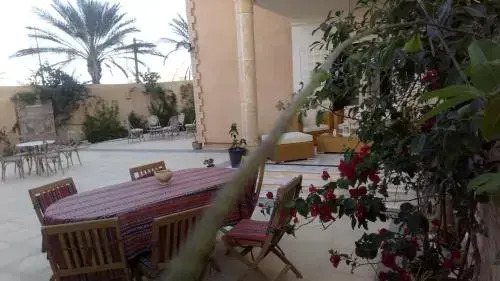 Sarra Hotel