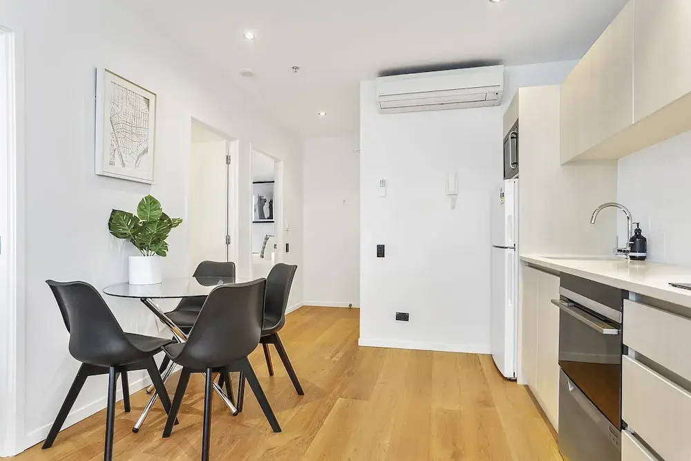 Brand New Refurbished 2 Bedroom In City By Urban Butler