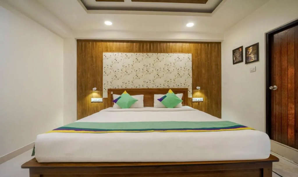 Treebo Park Palace