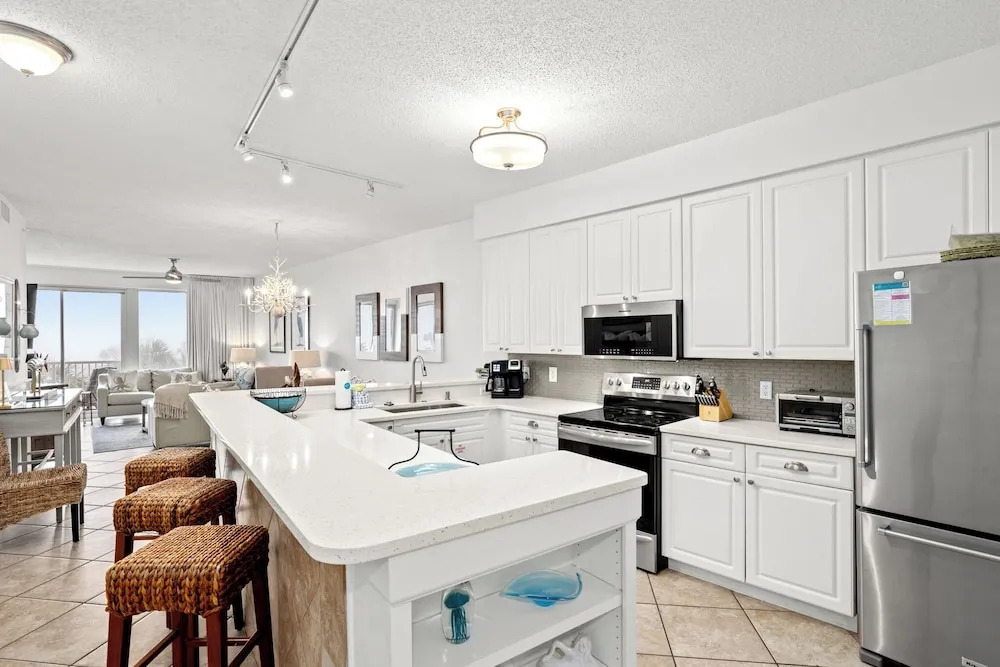 Fun In The Sun! Crescent at Miramar - Gulf Front+Beach Chairs
