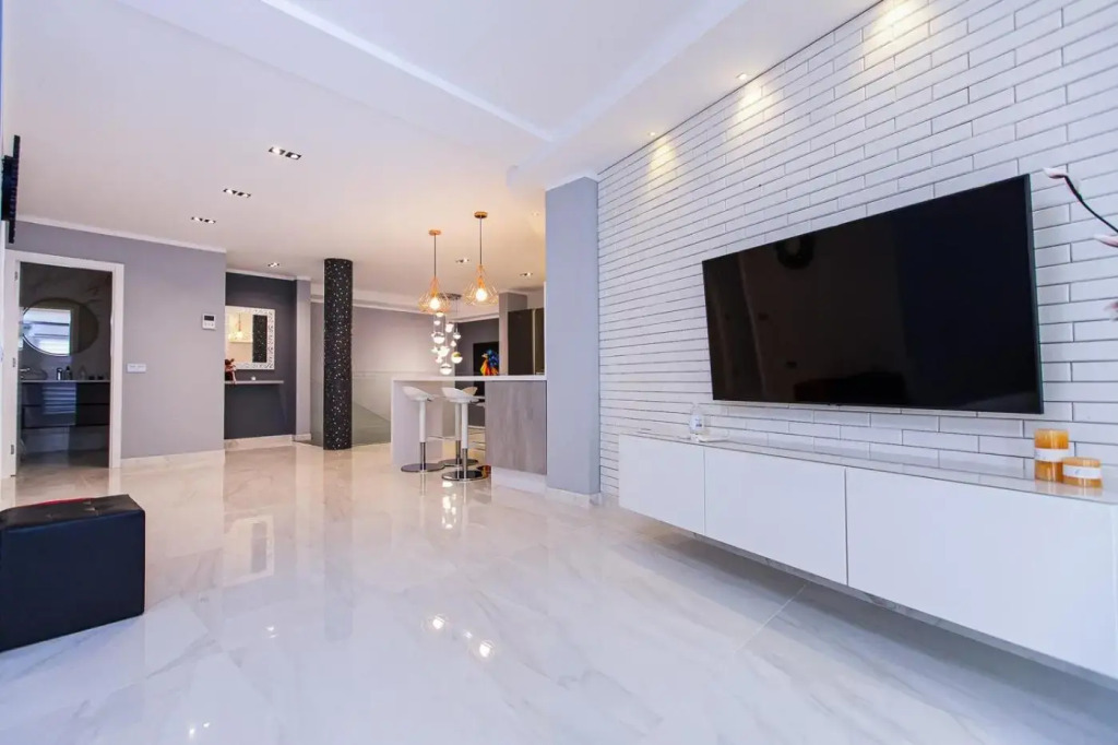Luxury 2 bedroom apartment in Los Cristianos