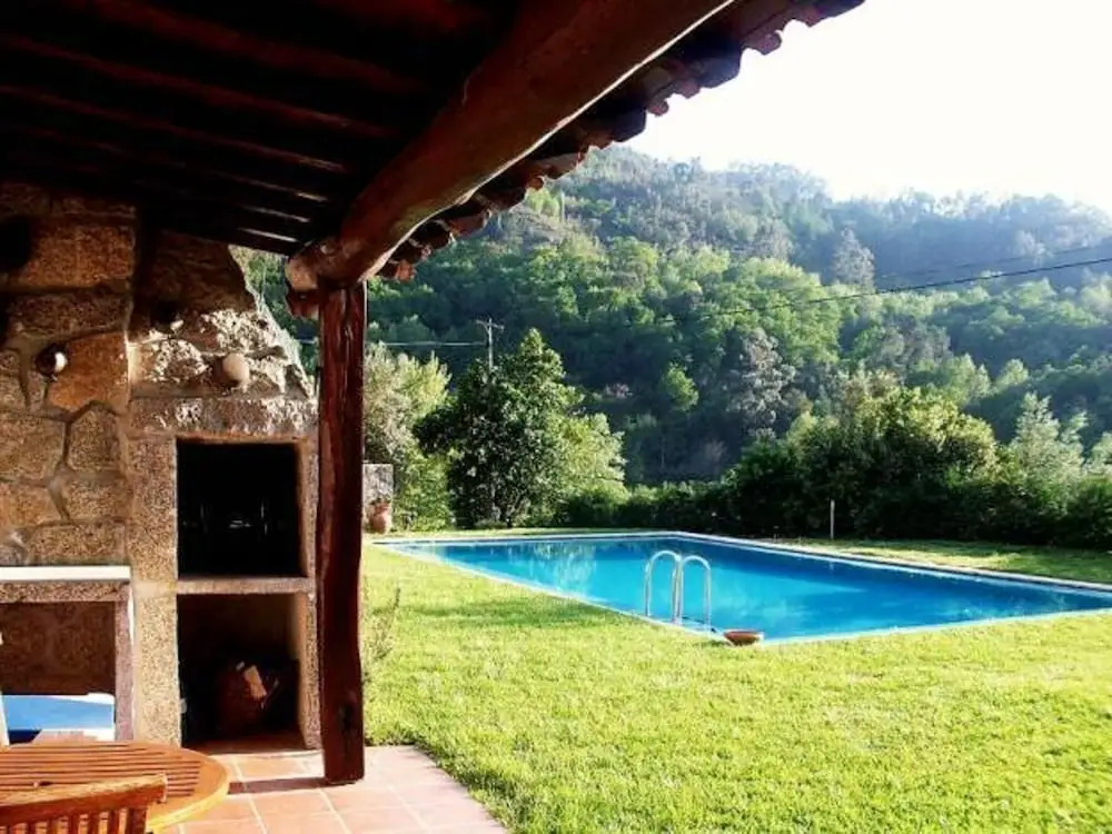 Elegant Villa with Panoramic Views in Caniçada