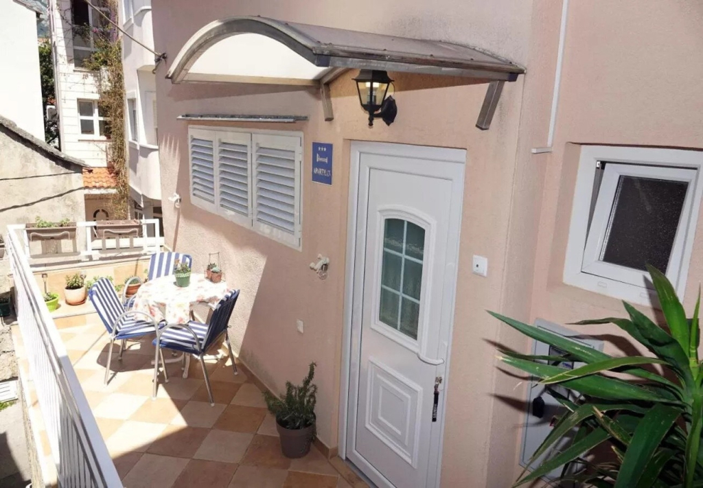 Apartment Ljubav - with parking : A1 Makarska, Riviera Makarska