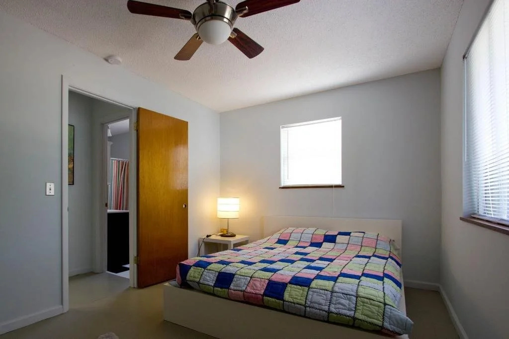 Artist Retreat 2 Br home by RedAwning