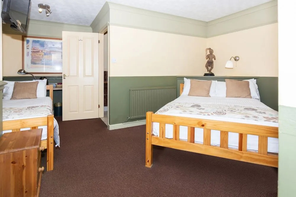 The Half Moon Inn and Country lodge