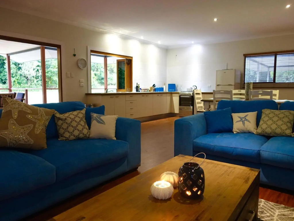 Coconut Beach House & Cottages