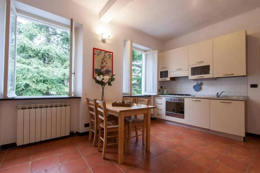 ALTIDO Warm Flat for 4, Located in Quiet Area
