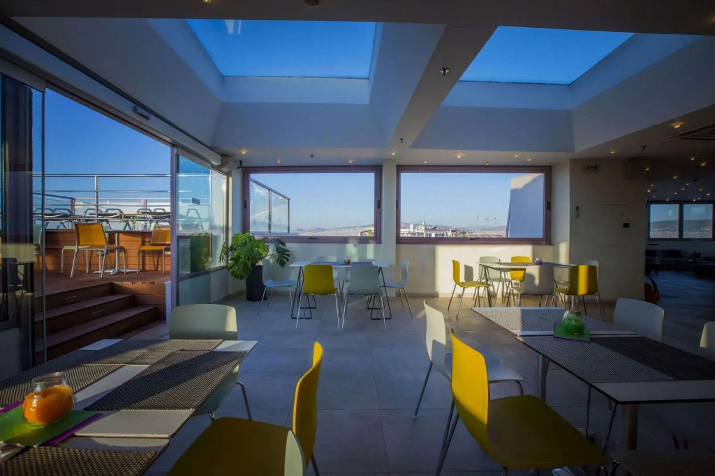 Novus City Hotel