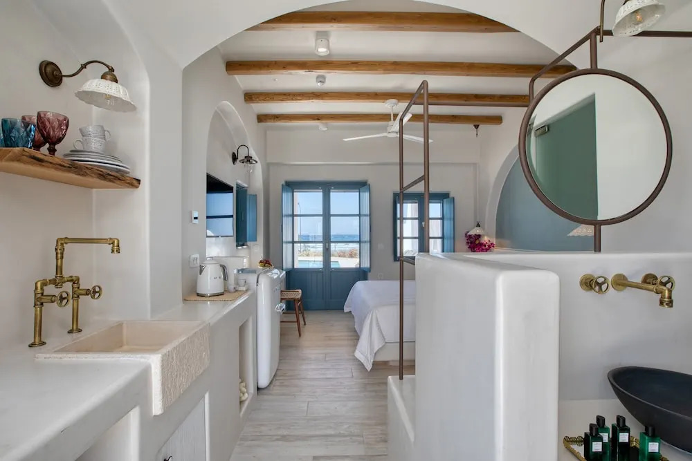 Blue Pearls-Adults Only Luxury Suites