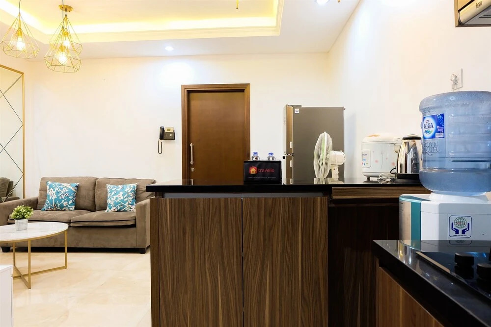 Modern and Homey 1BR L’Avenue Pancoran Apartment