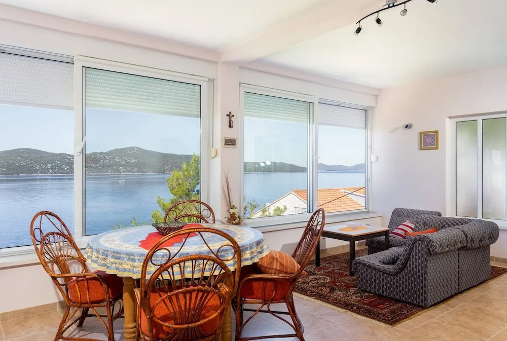 Beach Villa Ratac