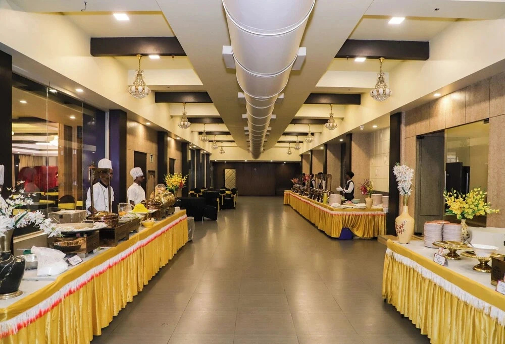 Hotel Devanshi & Banquets by Classy Stay