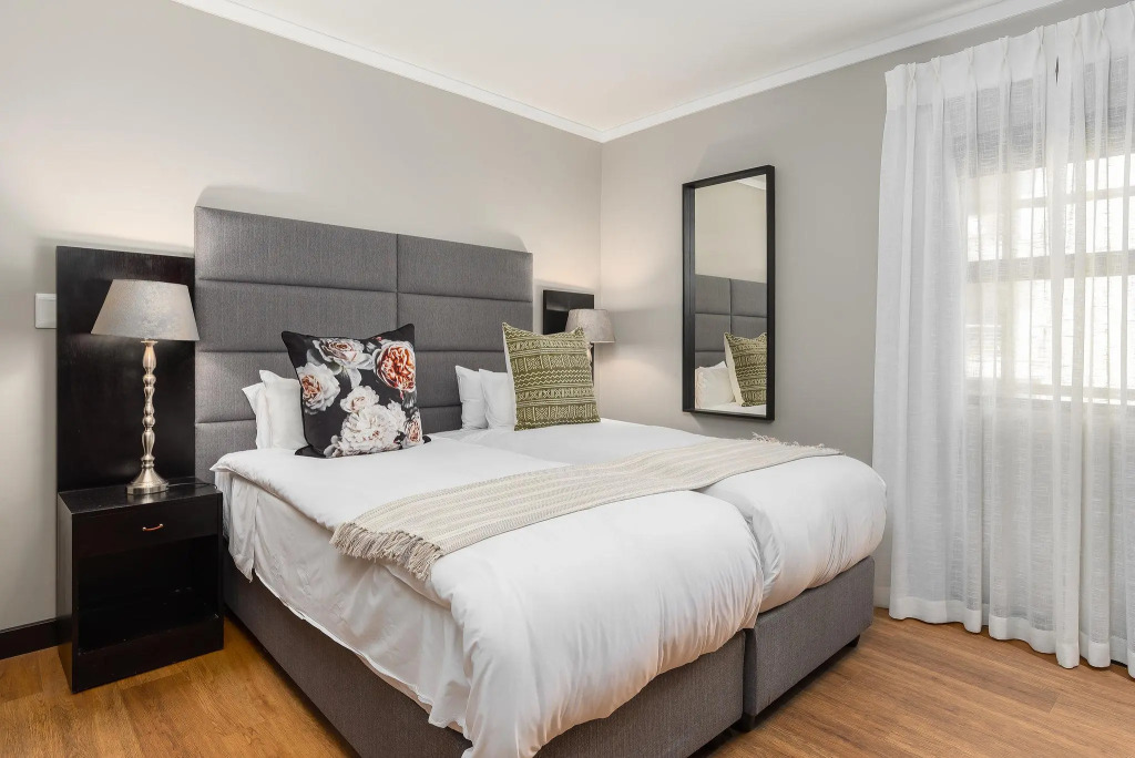 Icon Apartments