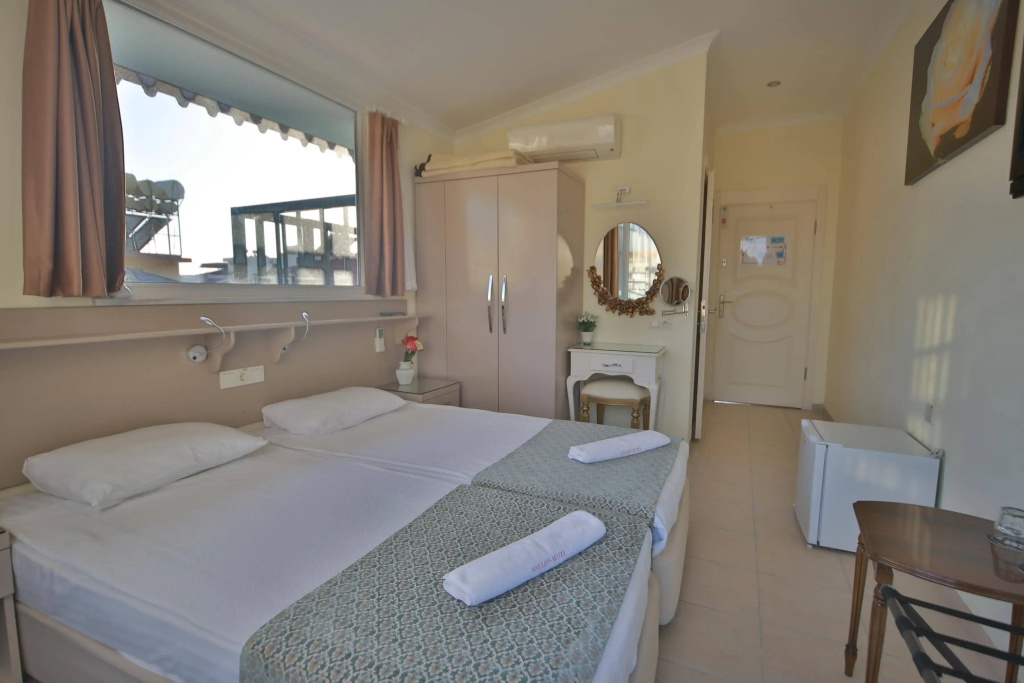 Gallion Hotel